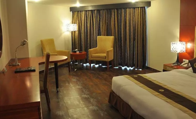 اتاق سوپریور, Long Beach