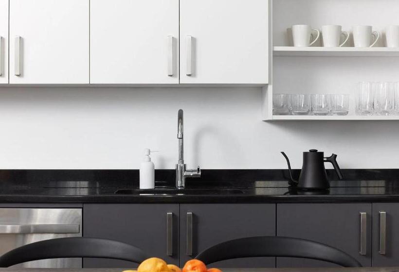 استودیوی لوکس, Mint House At 70 Pine