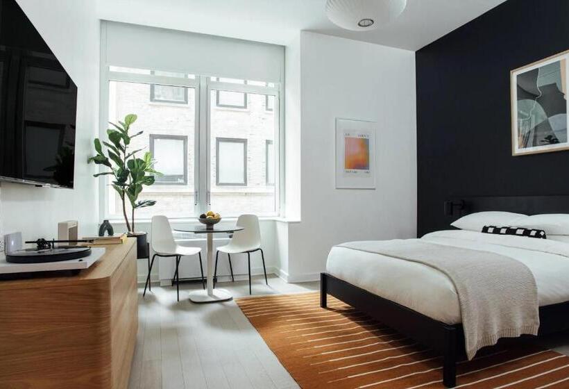 استودیوی استاندارد, Mint House At 70 Pine