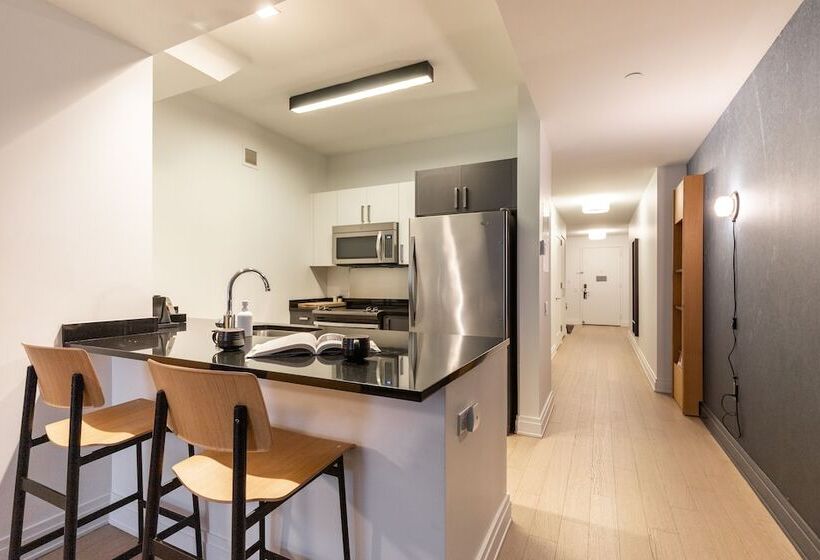 استودیوی لوکس, Mint House At 70 Pine