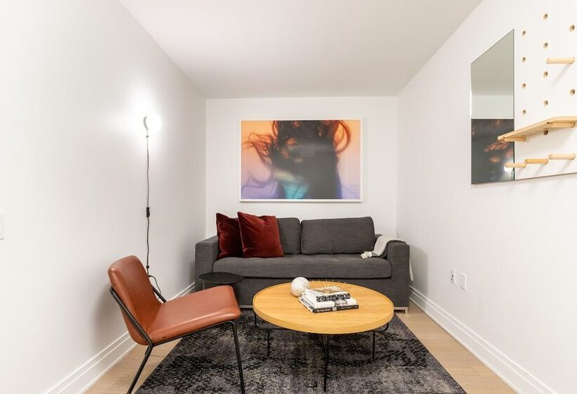 استودیوی لوکس, Mint House At 70 Pine