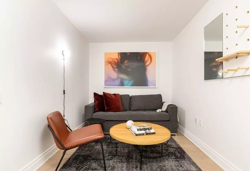 Deluxe-studio, Mint House At 70 Pine