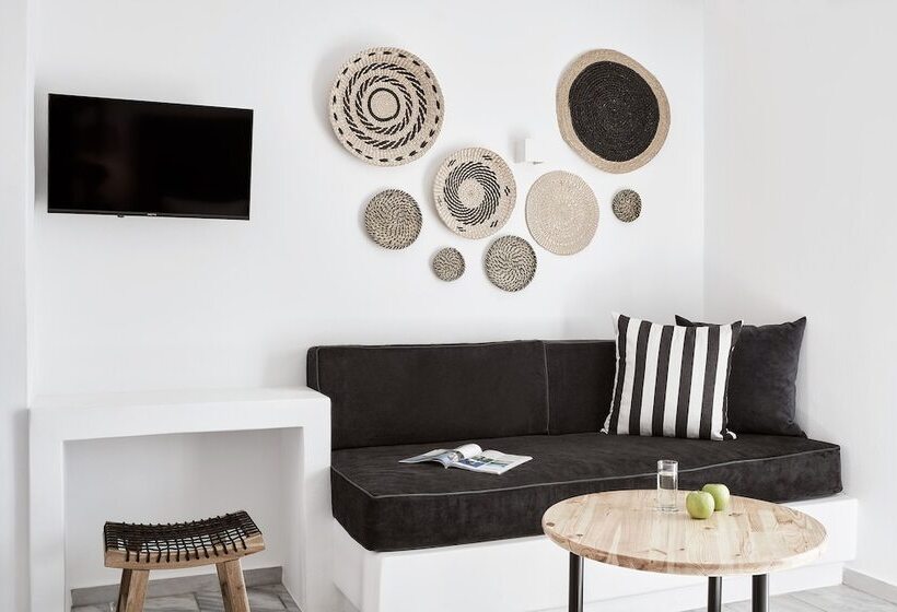 Junior Suite Vue Montagne, Mr & Mrs White Mykonos