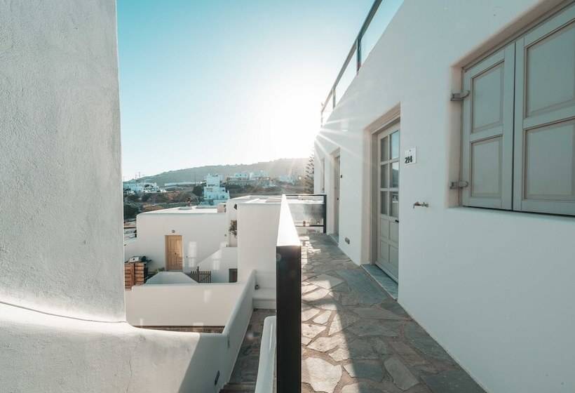 Suite Familiale, Mr & Mrs White Mykonos