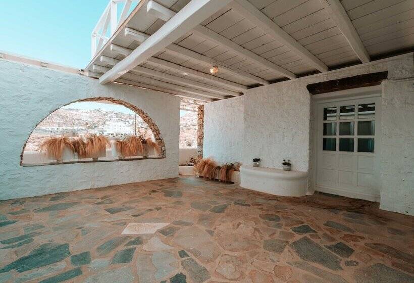 Suite Familiale, Mr & Mrs White Mykonos