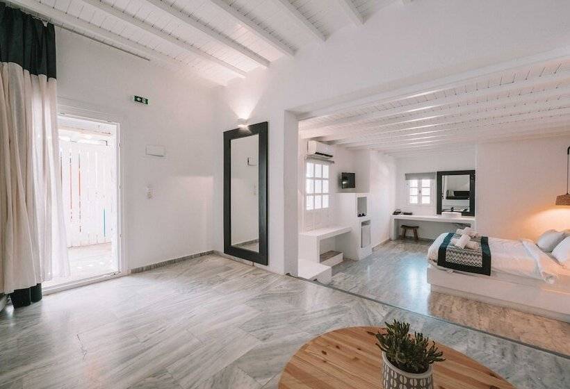 Suite Familiale, Mr & Mrs White Mykonos