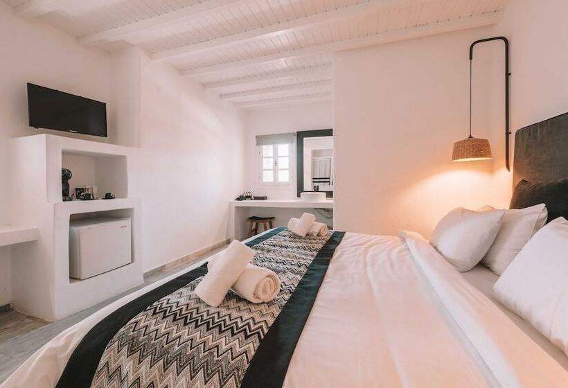 Suite Familiale, Mr & Mrs White Mykonos