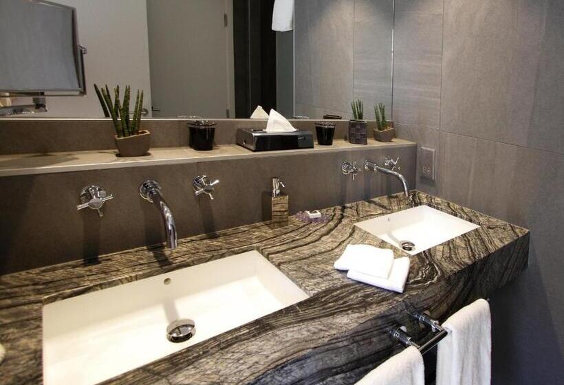 プレステージルーム, Pavillon Regent Petite France