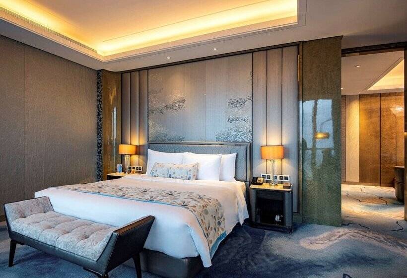 جناح بريميوم مطل علي البحر, Pullman Yantai Center