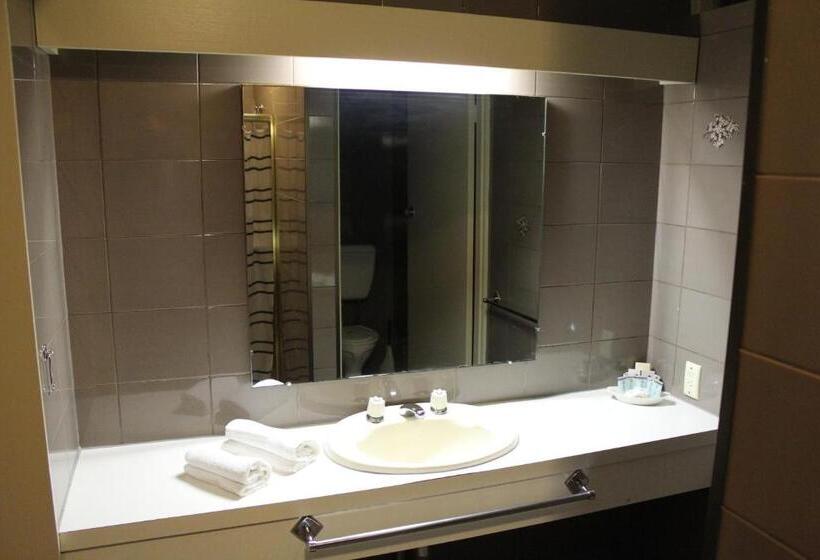 패밀리 룸, Sandpipers @ Millicent