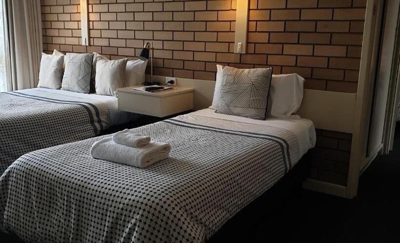 패밀리 룸, Sandpipers @ Millicent