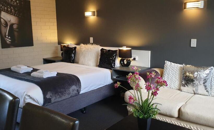 이그제큐티브 룸, Sandpipers @ Millicent