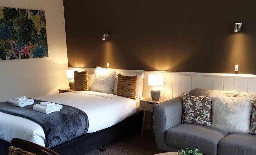 이그제큐티브 룸, Sandpipers @ Millicent