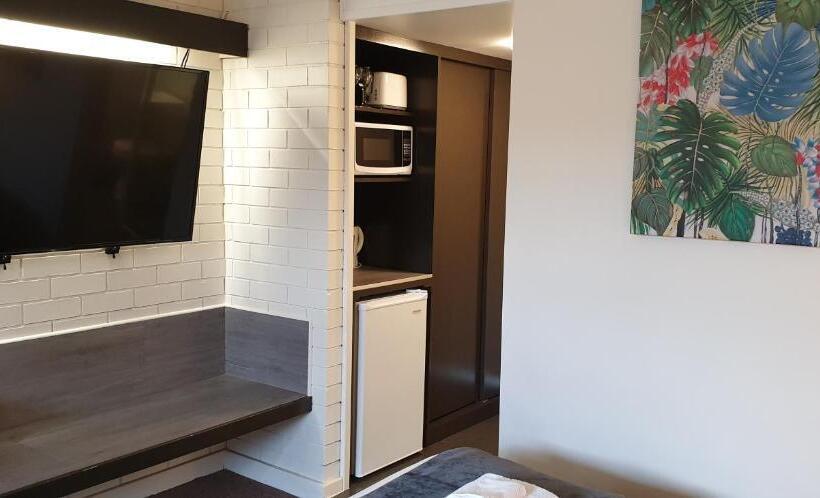 이그제큐티브 룸, Sandpipers @ Millicent