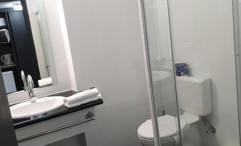 이그제큐티브 룸, Sandpipers @ Millicent