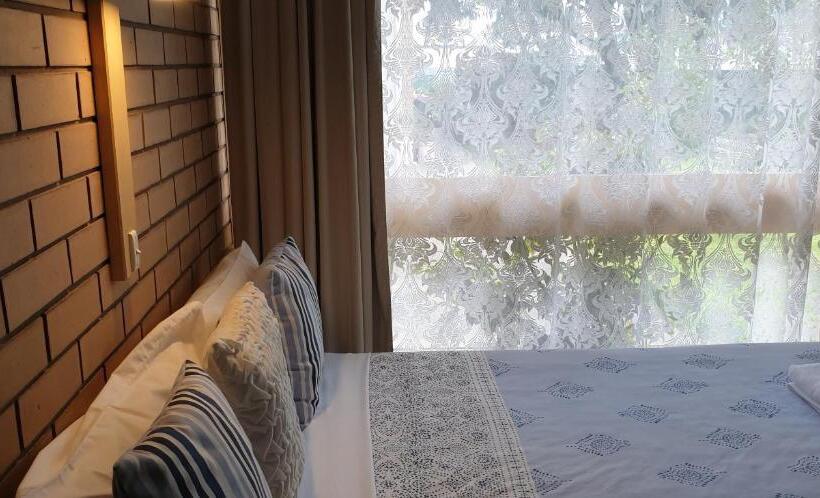 스탠다드 룸, Sandpipers @ Millicent