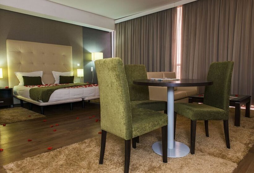 סוויטה, Santiago