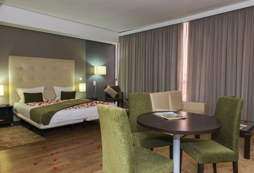 סוויטה, Santiago