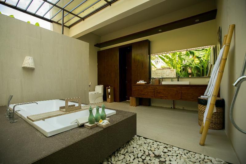 Вилла с 1 спальней и бассейном, Senetan Villas And Spa Resort