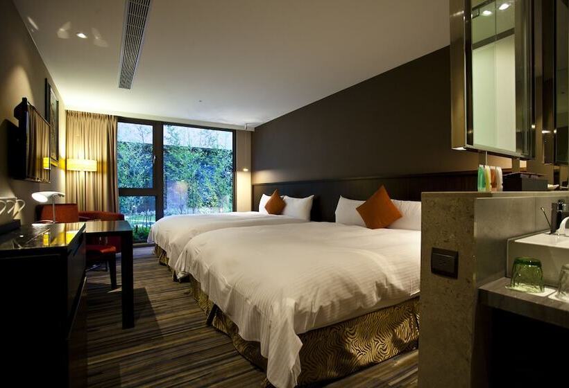 اتاق لوکس چهار تخته, In Sky