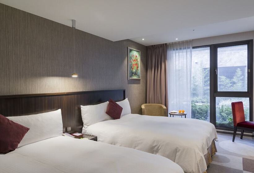 اتاق لوکس چهار تخته, In Sky