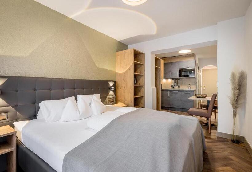 Comfort room with balcony, Regina Hotelsuites