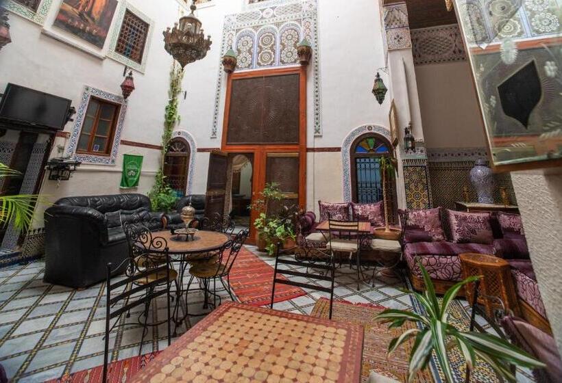 اتاق سوپریور چهار تخته, Riad Meski