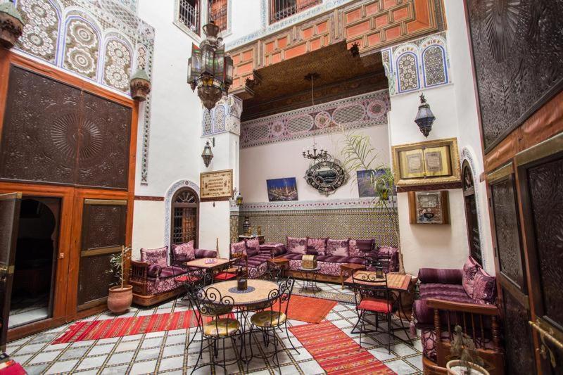 四人高级间, Riad Meski