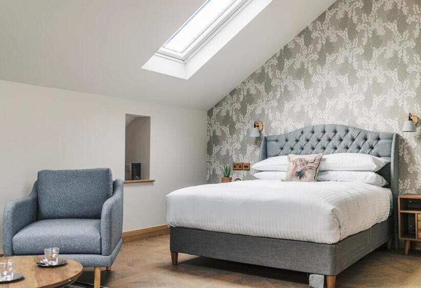 带大床的标准间, The Blind Bull