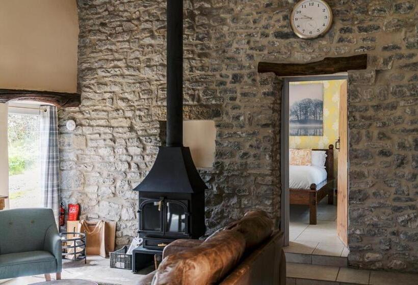 １ベッドルームアパートメント, The Blind Bull