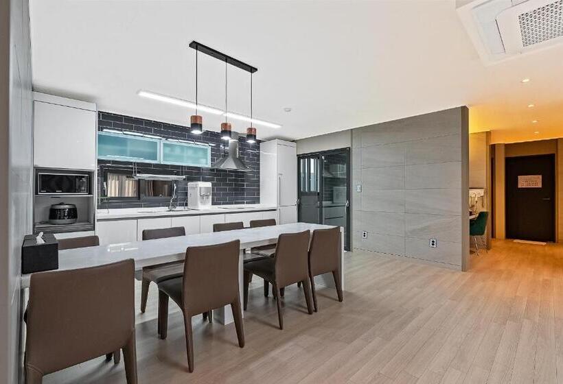 Королевский Люкс, Pohang A1hotel Haedo