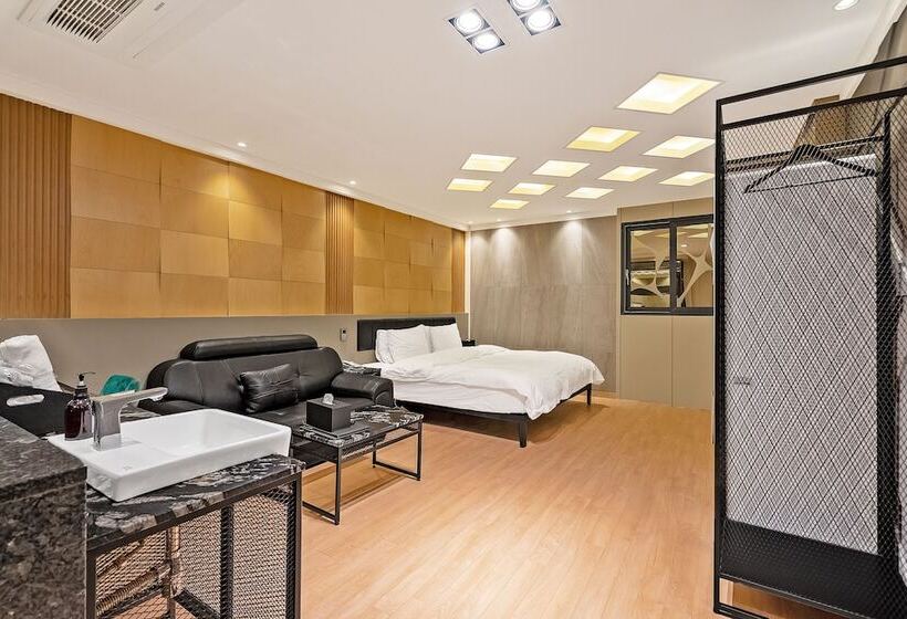 Люкс Повышенной Комфортности, Pohang A1hotel Haedo