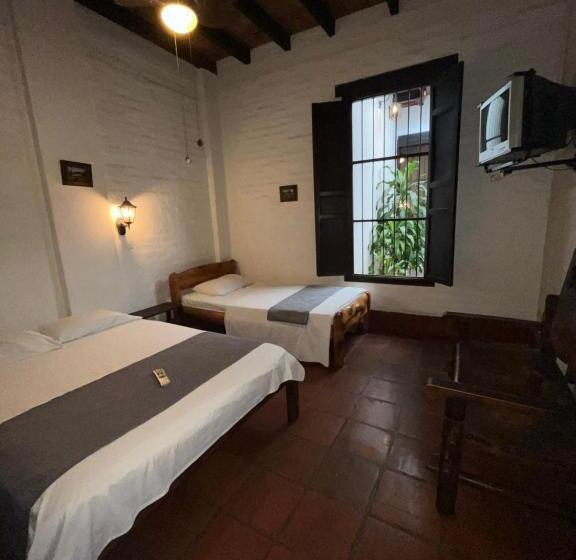 חדר סטנדרט לשלושה, Colonial Palmira