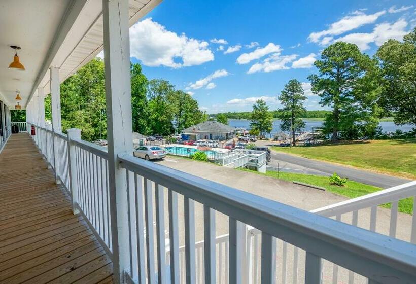 キングサイズベッドのスタンダードルーム, Rivers Rest Resort