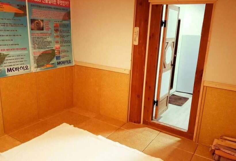 Chambre Standard, Boseong Sujinhanog Pensyeon