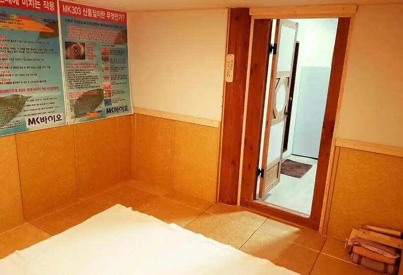 Perhehuone, Boseong Sujinhanog Pensyeon