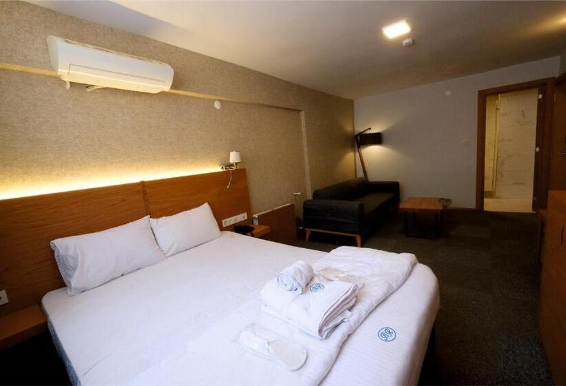 带观景的豪华间, Varyant