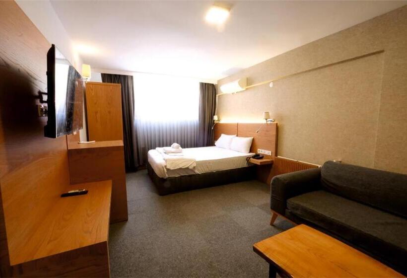 带观景的豪华间, Varyant