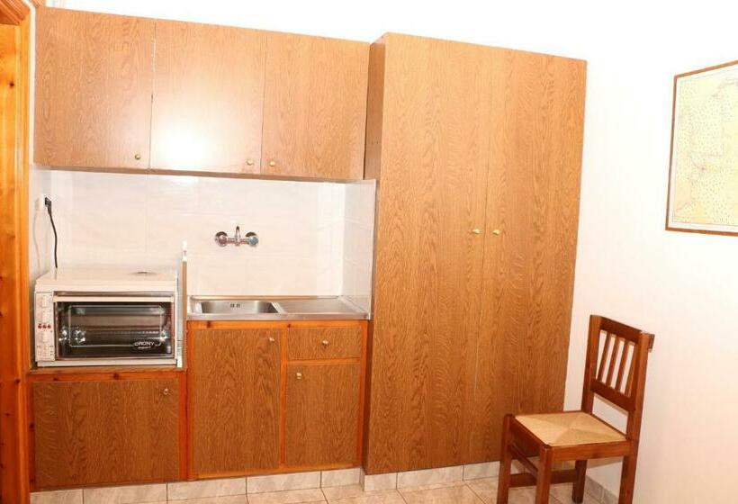 Номер Стандарт Трехместный, Maleatis Apollo Guesthouse