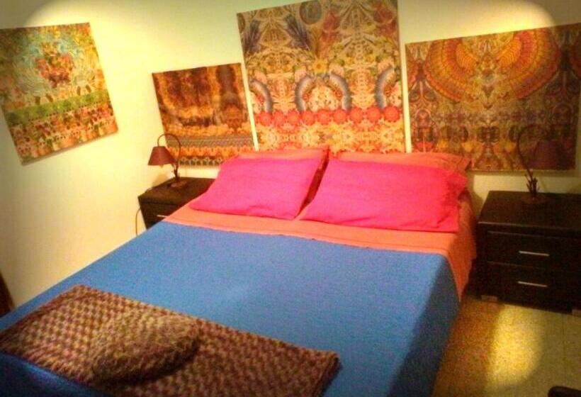 اتاق پایه با سرویس بهداشتی مشترک, Palermo Centrale