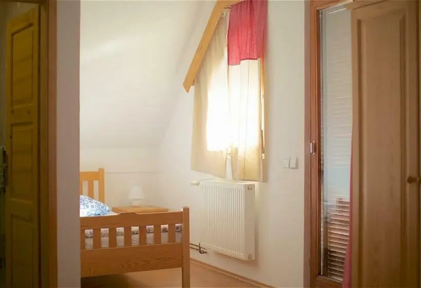 اتاق استاندارد سه نفره, Apartments Lovrec