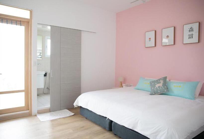 اتاق استاندارد با بالکن, Foresweet B&b