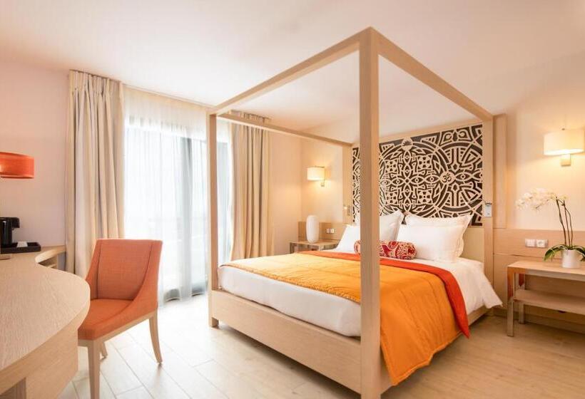 اتاق سوپریور با چشم‌انداز باغ, Akoya Hotel & Spa