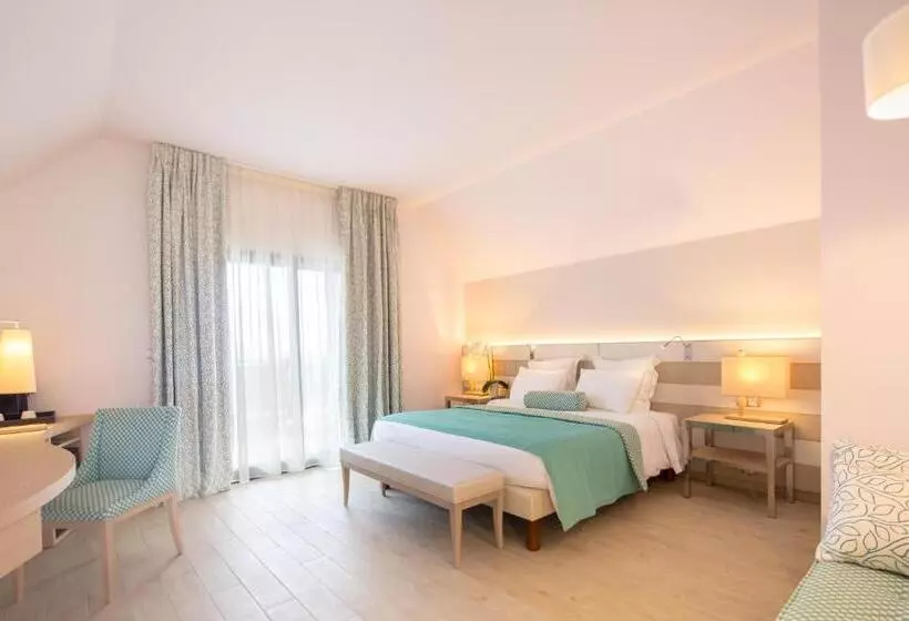 اتاق لوکس با چشم‌انداز باغ, Akoya Hotel & Spa