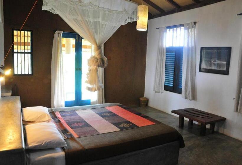 スタンダードバンガロー, Back Of Beyond   Wellness Retreat