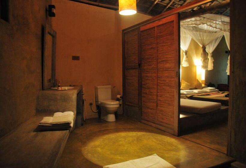 Хижина, Back Of Beyond   Wellness Retreat