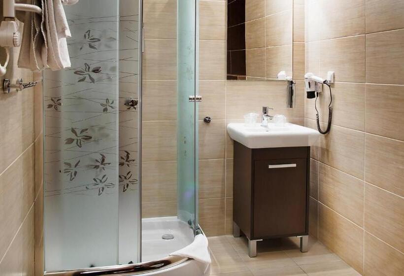 חדר סטנדרט לשלושה, Boutique Hotel S Bytom