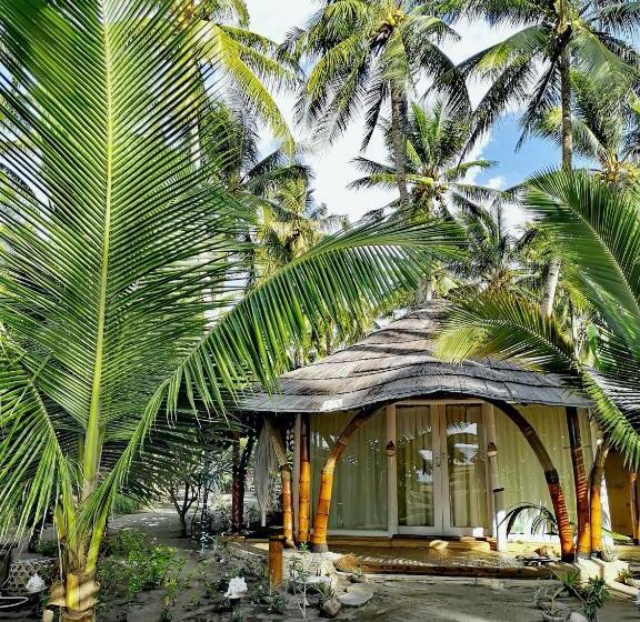 בקתה סופריור, Coconut Garden Beach Resort