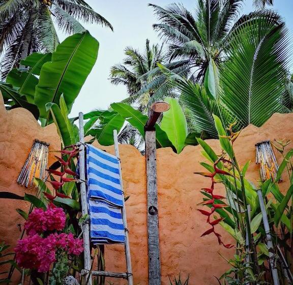 בונגלו משפחתי, Coconut Garden Beach Resort