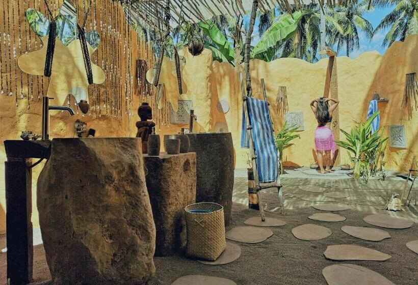 בונגלו משפחתי, Coconut Garden Beach Resort